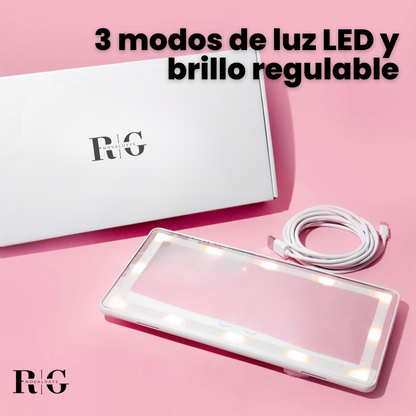 Espejo de maquillaje para el carro con luz LED - GLAMIRROR™